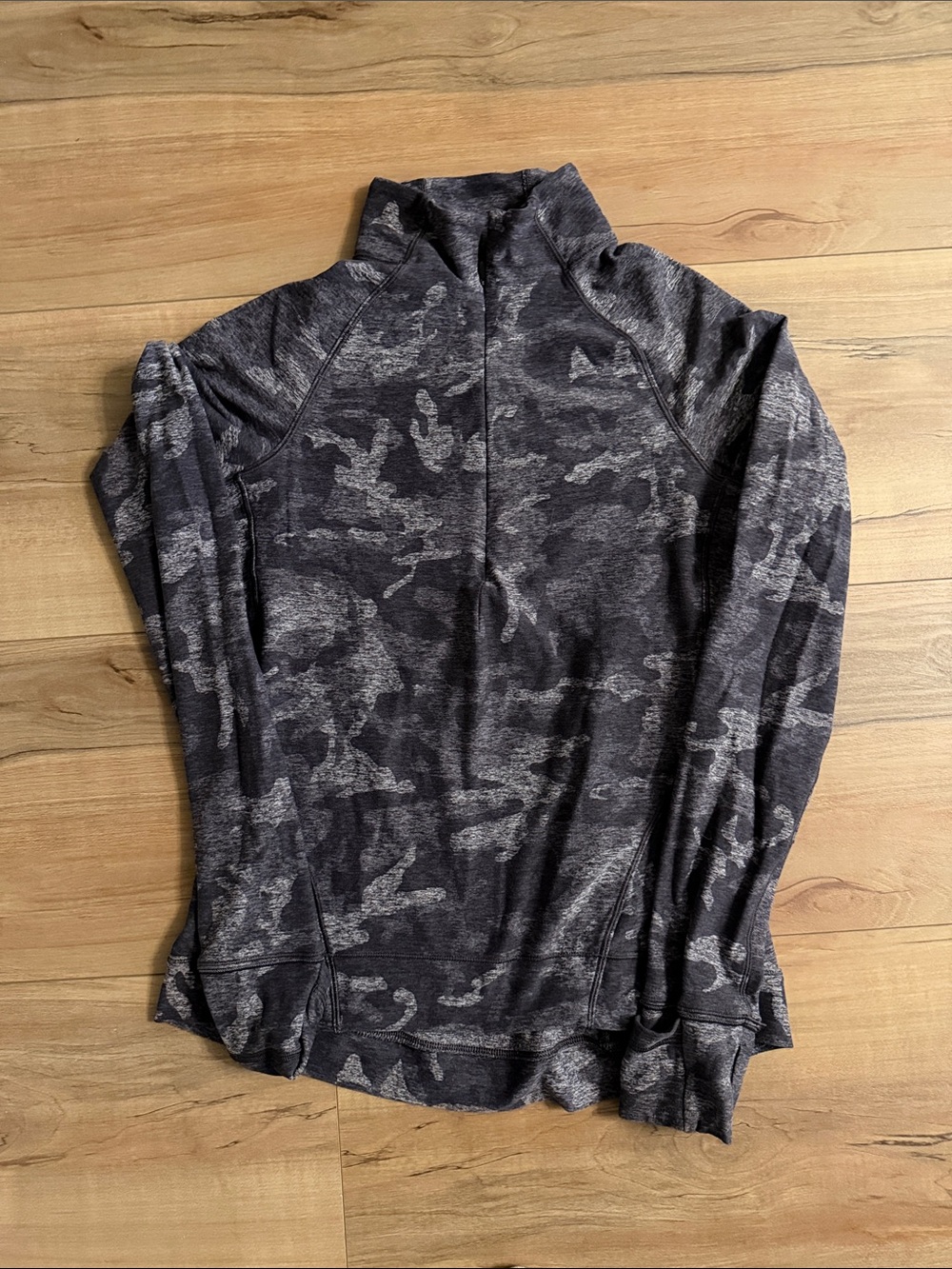 Lululemon Camo-Print Long Sleeve Athletic Top - Gray & Charcoal